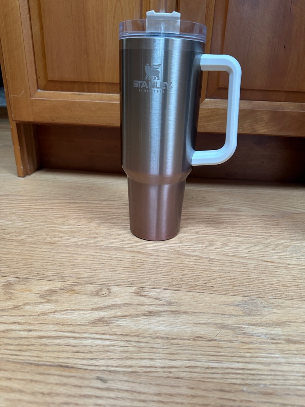 Stanley Metallic Rose/Champagne ombré 40oz Travel Mug with White Handle